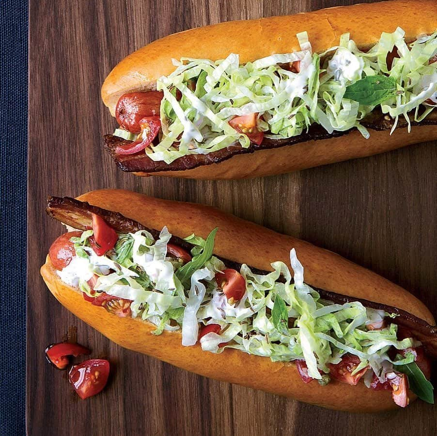 Food & Wineさんのインスタグラム写真 - (Food & WineInstagram)「Summer may be coming to a close soon (!), but thankfully BLTs are timeless, and these BLT-inspired hot dogs—topped with crispy bacon, fresh tomatoes and crunchy lettuce dressed with a creamy caraway-pickle mayonnaise—will be perfect today, this weekend, and next month. Tap the link in our bio for @thisiskaychun's recipe. 📷: @linethitklein」8月25日 23時03分 - foodandwine