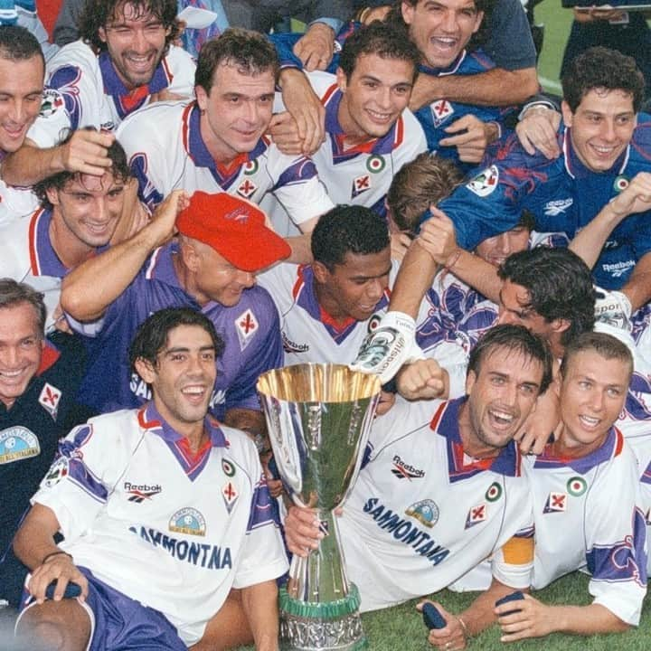 ACFフィオレンティーナさんのインスタグラム写真 - (ACFフィオレンティーナInstagram)「La Fiorentina vince la Supercoppa Italiana 🏆 Fiorentina win the Italian Supercup 🏆  #OnThisDay in 1996 📅 Powered by @gelatisammontana 🍦  #ForzaViola 💜 #Fiorentina #ACFFiorentina #SupercoppaItaliana #OTD #AccaddeOggi」8月25日 23時10分 - acffiorentina