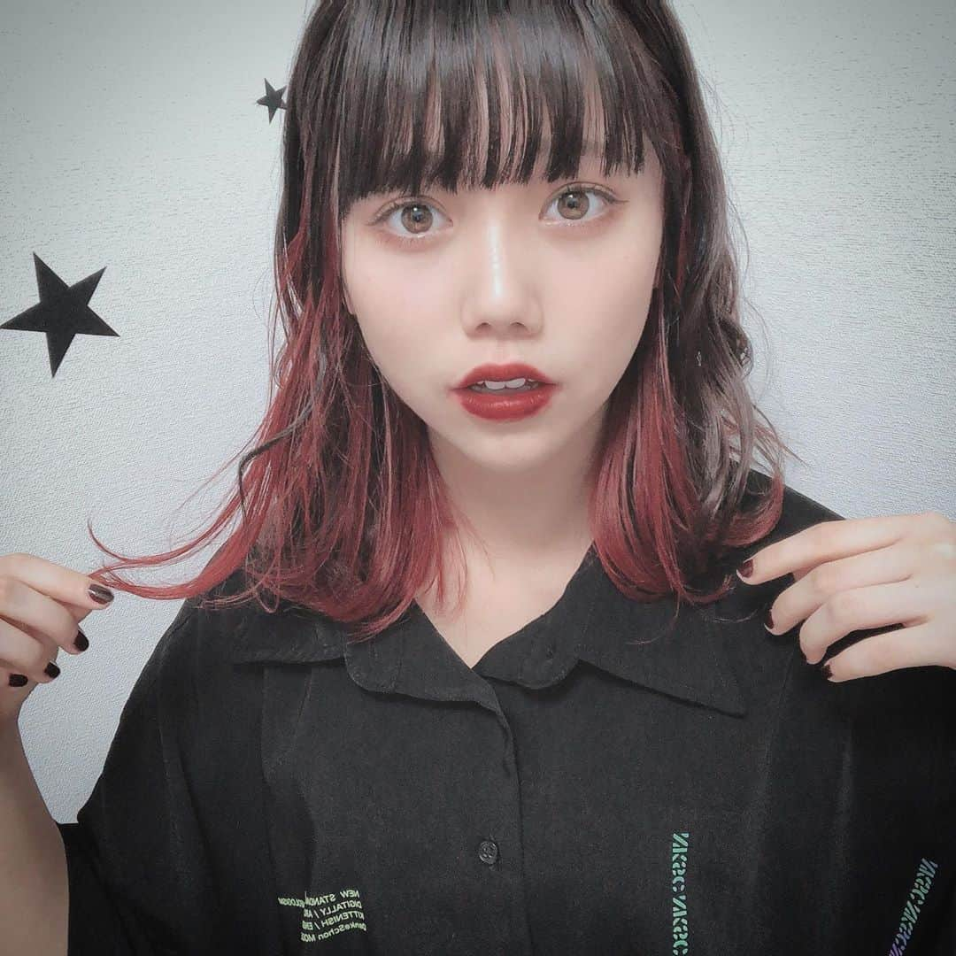 長久玲奈さんのインスタグラム写真 - (長久玲奈Instagram)「髪染めたお〜  #インナーカラー #インナーレッド」8月25日 23時29分 - kurena_0511