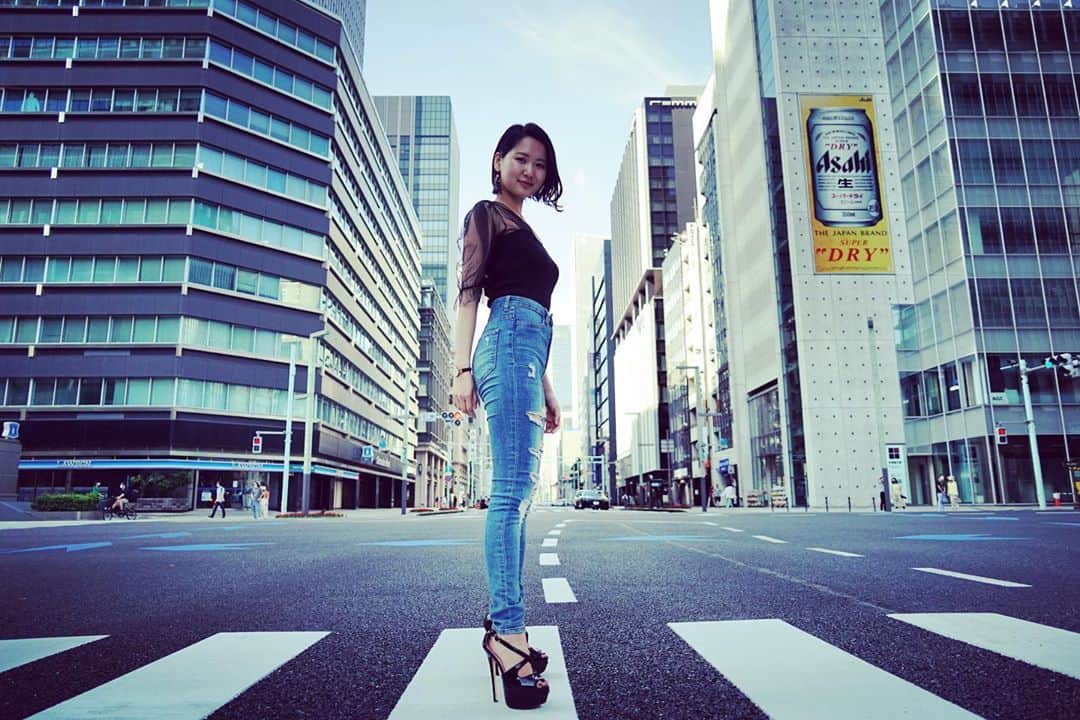 のインスタグラム：「本当は後ろをアベンジャーズみたいにVFXやりたかったけどできなかった😂背景爆発させたい💥🔥 #撮影 #作品撮り #アベンジャーズ  #スタイル  #巨人 #VFX #avangers #tokyo #tokyostreet  #japanesemodel  #ginza  #shooting  #shootingmodel  #模特 #东京热  #人物 #摄影」