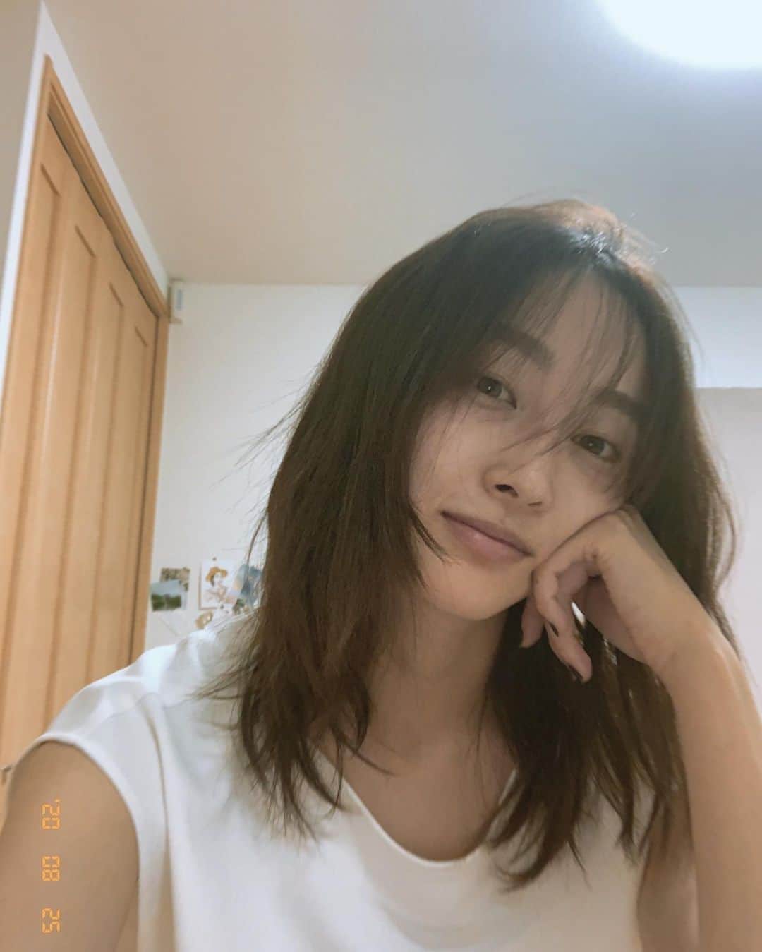 泉見祐希のインスタグラム：「久しぶりに自撮り🤳 ここ数日涼しい風が吹いてきましたね。 皆さんいかがお過ごしですか🍃」