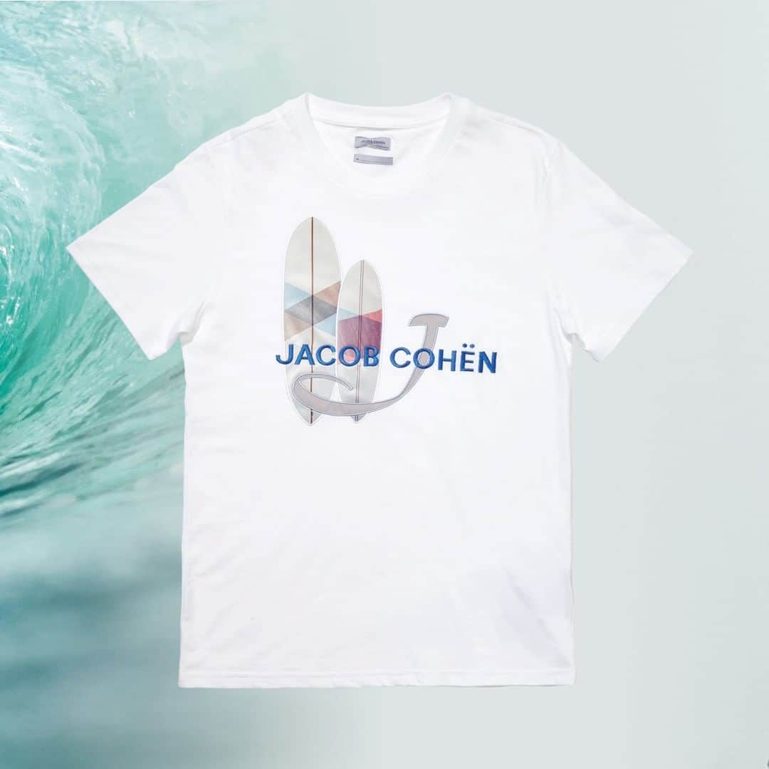 Jacob Cohenのインスタグラム：「Surfing mood  S/S 20 Man Collection Made in Italy  #JacobCohen #JacobCohenJeans」