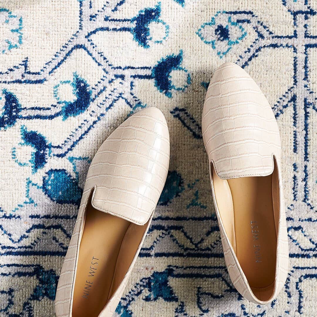 ロック&リパブリックのインスタグラム：「Neutral tones + subtle texture = the perfect pair. ✨ Tap to shop. #tuesdayshoesday #Kohls」