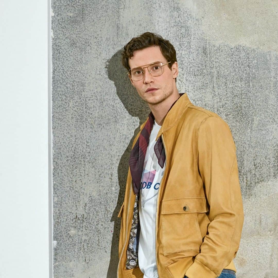 Jacob Cohenのインスタグラム：「Relaxed. Stylish. With a touch of color  S/S 20 Man Collection Made in Italy  #JacobCohen #JacobCohenJeans」