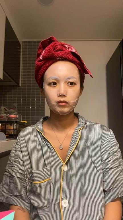 キム・ダヘのインスタグラム：「이 썸네일 개웃기넼ㅋㅋㅋㅋㅋ」