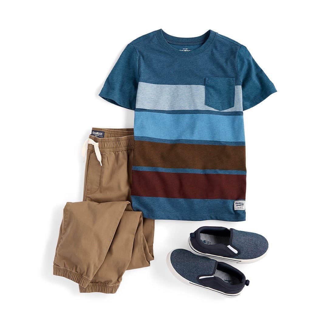 のインスタグラム：「Wanna get ready in a zoom?! ⚡ Think stripes + joggers for straight A style! #oshkoshkids #backtoschool #digitallearning」