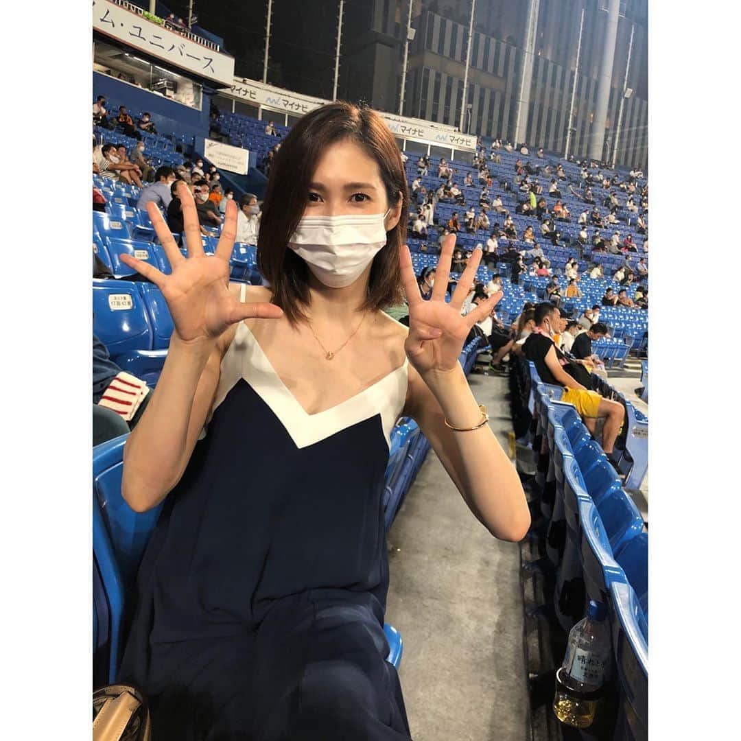 のインスタグラム：「球団54年ぶり開幕9連勝！ エース自ら自援護も流石の一言です！！  明日は楽天、涌井投手が先発ですね🦅  セ・パのトップがどこまで記録を伸ばすのでしょうか👀  #週刊ジャイアンツ#日テレG+ #読売巨人軍#GIANTS#ジャイアンツ#巨人 #NPB#プロ野球#セリーグ#baseball #春輝#haruki」