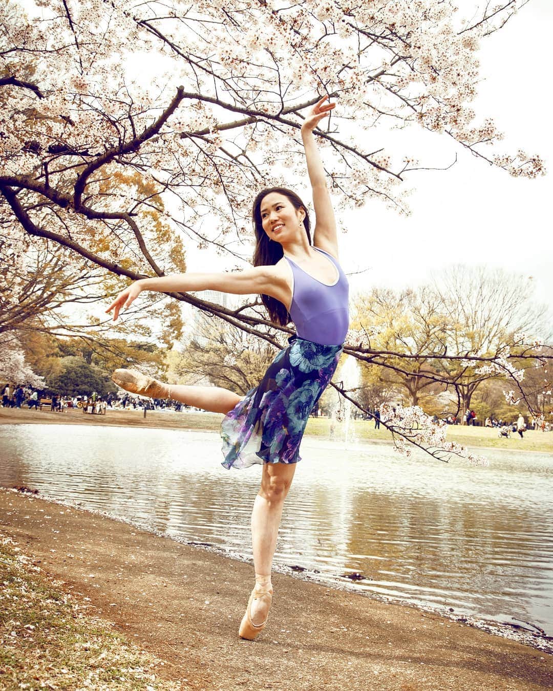 Lily Saito (齊藤莉理)のインスタグラム：「🌸 桜 🌸 Take me back to Japan!! 🇯🇵❤ |📷 @yumi_briongloid |」