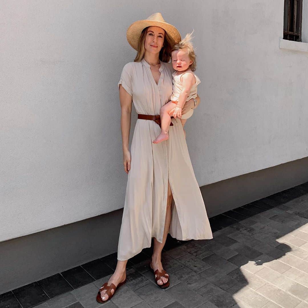 Helena Glazer Hodneのインスタグラム：「Better late than never, moments from the weekend💓  sasha’s face in the first photo,👶🏼but luckily she always looks cute!」