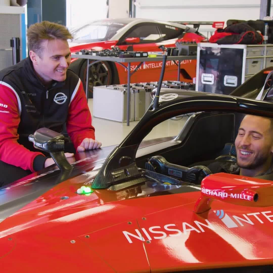 のインスタグラム：「We heard that @hazardeden_10 is a new #Nissan #LEAF owner so, we gave him the ultimate electric vehicle experience with @OliverRowland1 earlier this month🙌 #EdenHazard」