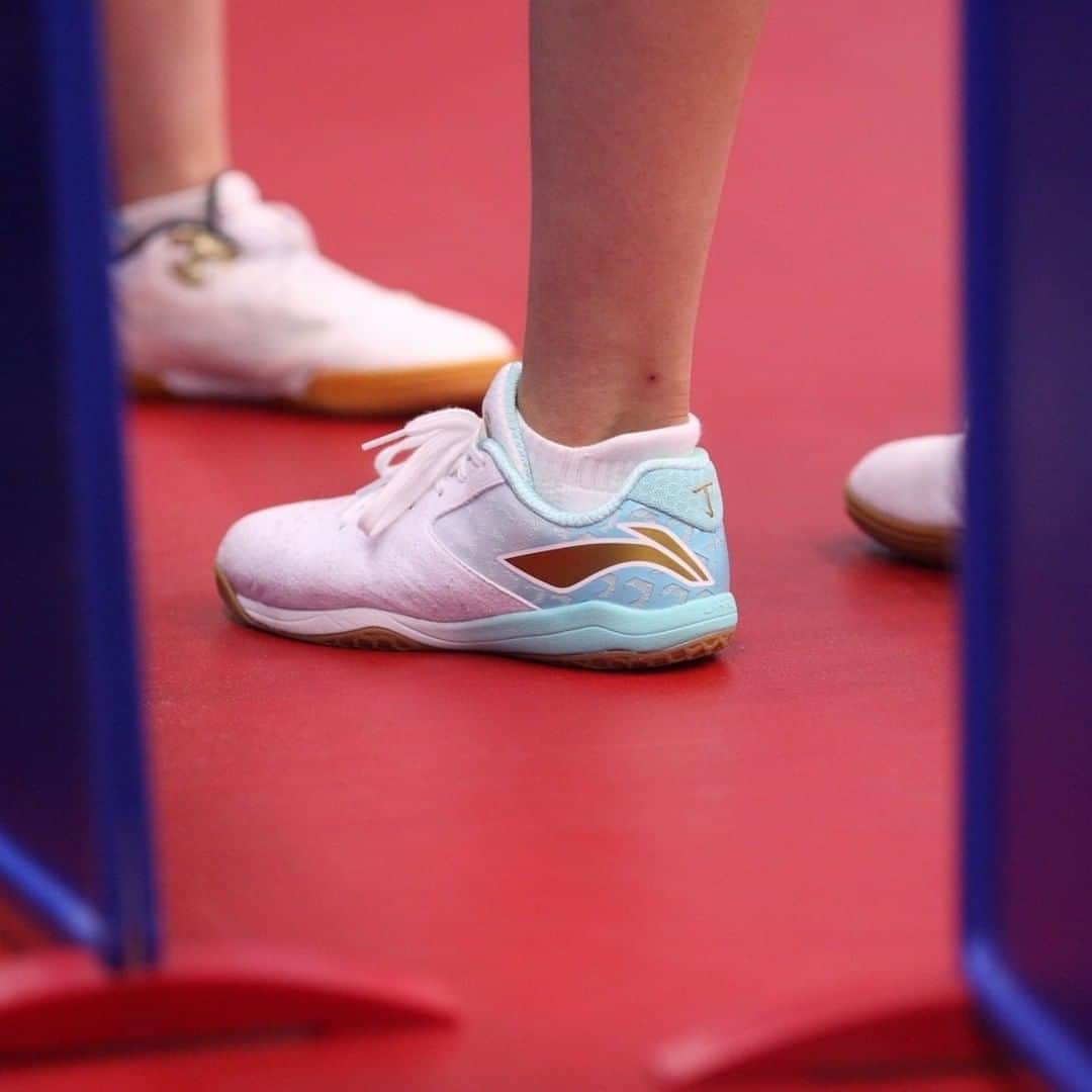 のインスタグラム：「📸👟 #GuessWho」