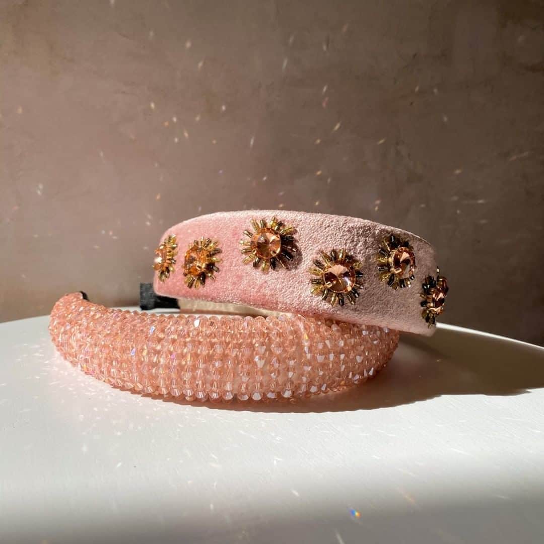 アクセサライズのインスタグラム：「Twinkle, twinkle, pink headbands 💖  Tap the link in our bio to shop #Accessorize」
