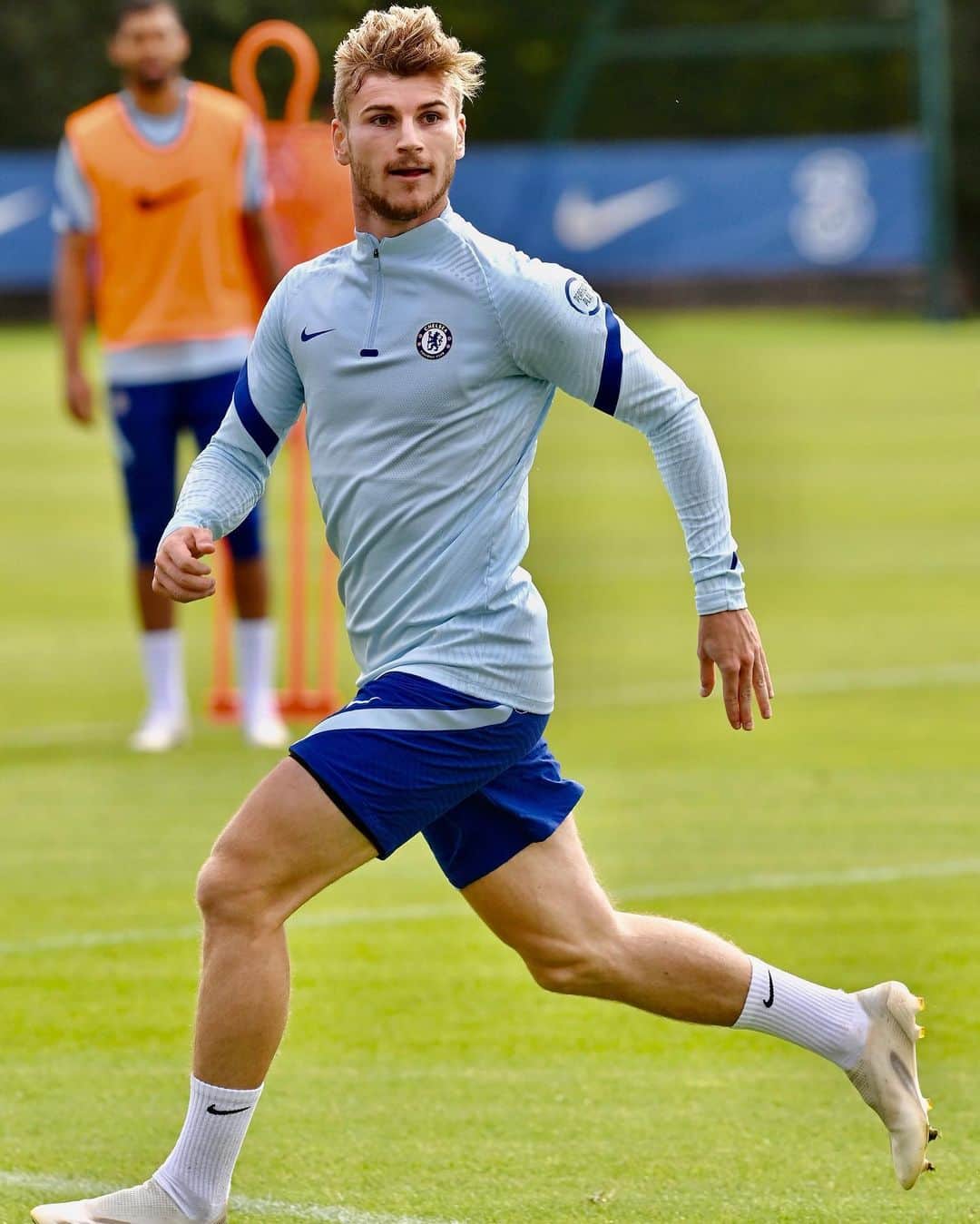 ティモ・ヴェルナーのインスタグラム：「All 👀 on ⚽️ @chelseafc」