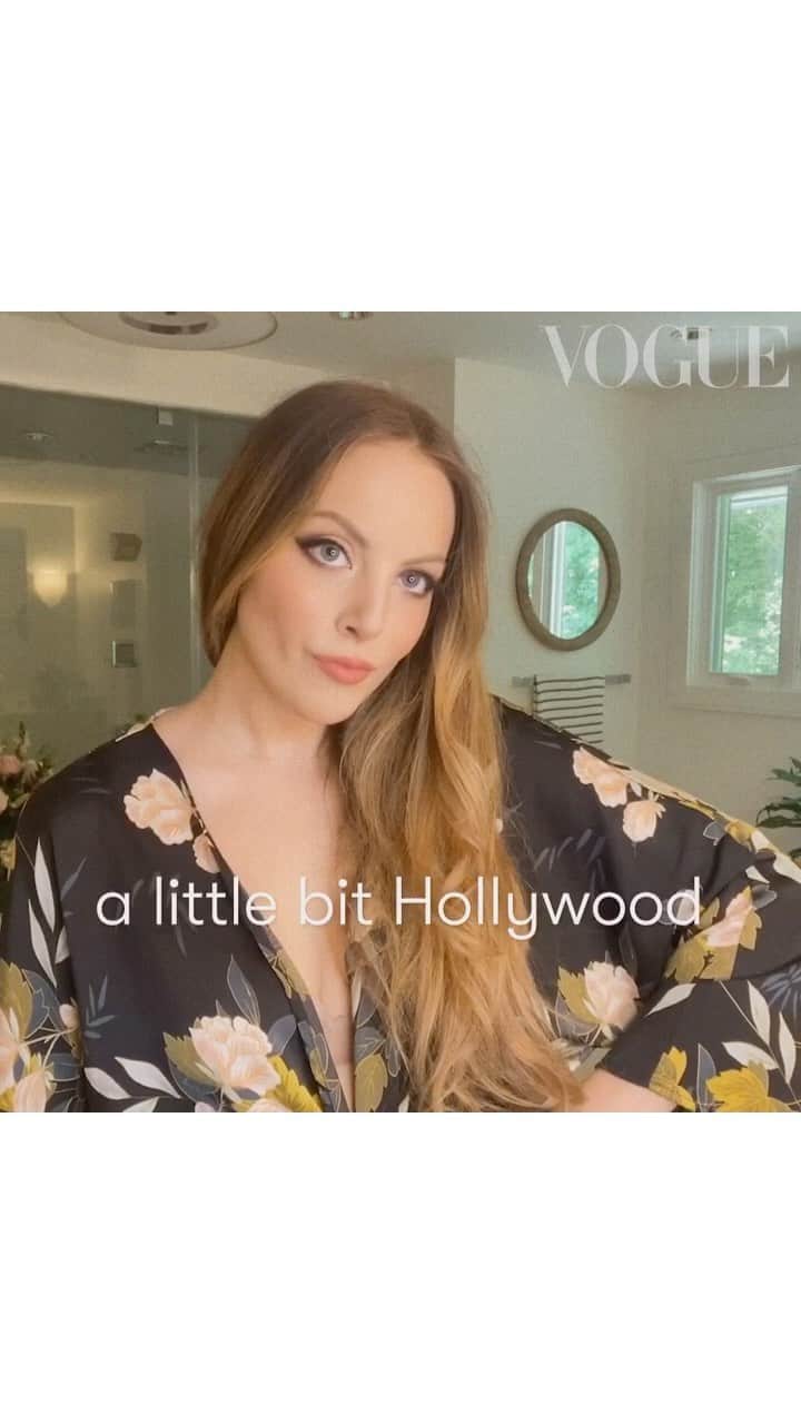 エリザベス・ギリースのインスタグラム：「Had some fun doing one of my favorite beauty looks for Vogue.   @vogueparis @vogueitalia @voguechina @britishvogue @voguespain @voguejapan @voguerussia @voguetaiwan @voguegermany @vogueindia @voguemexico」