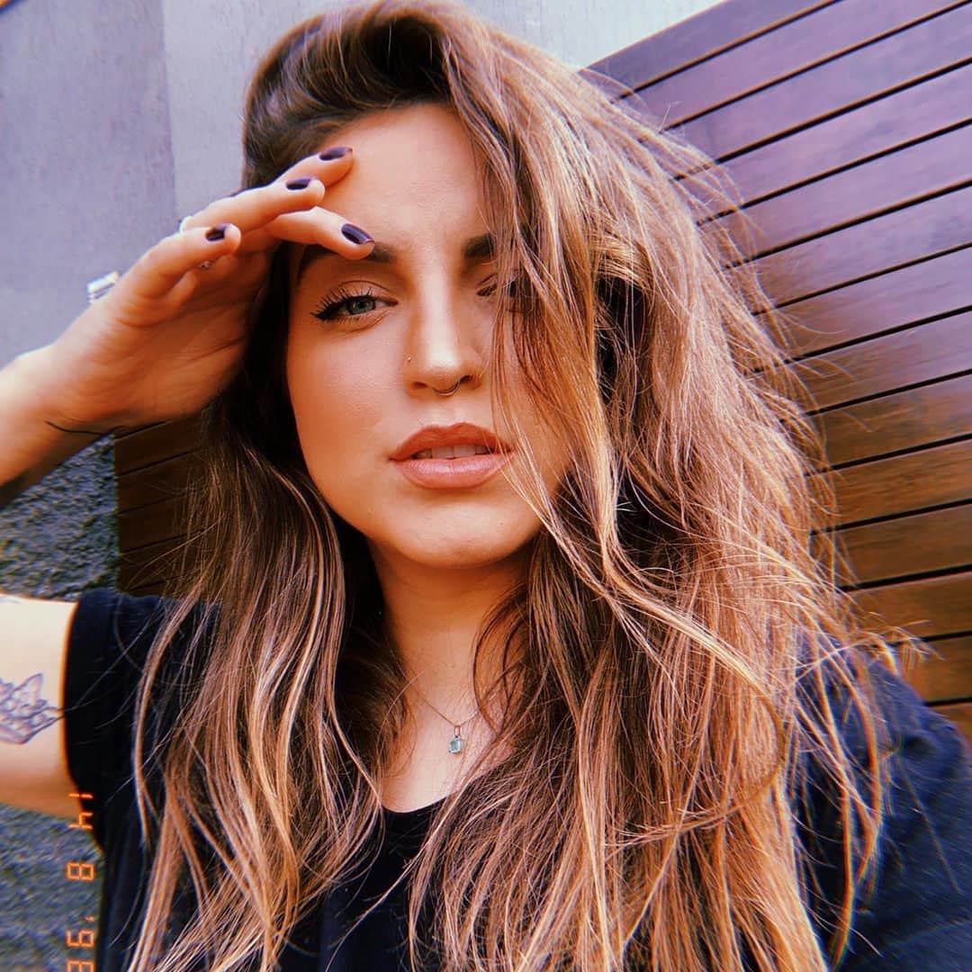 Bruna Unzuetaのインスタグラム：「Sei la」