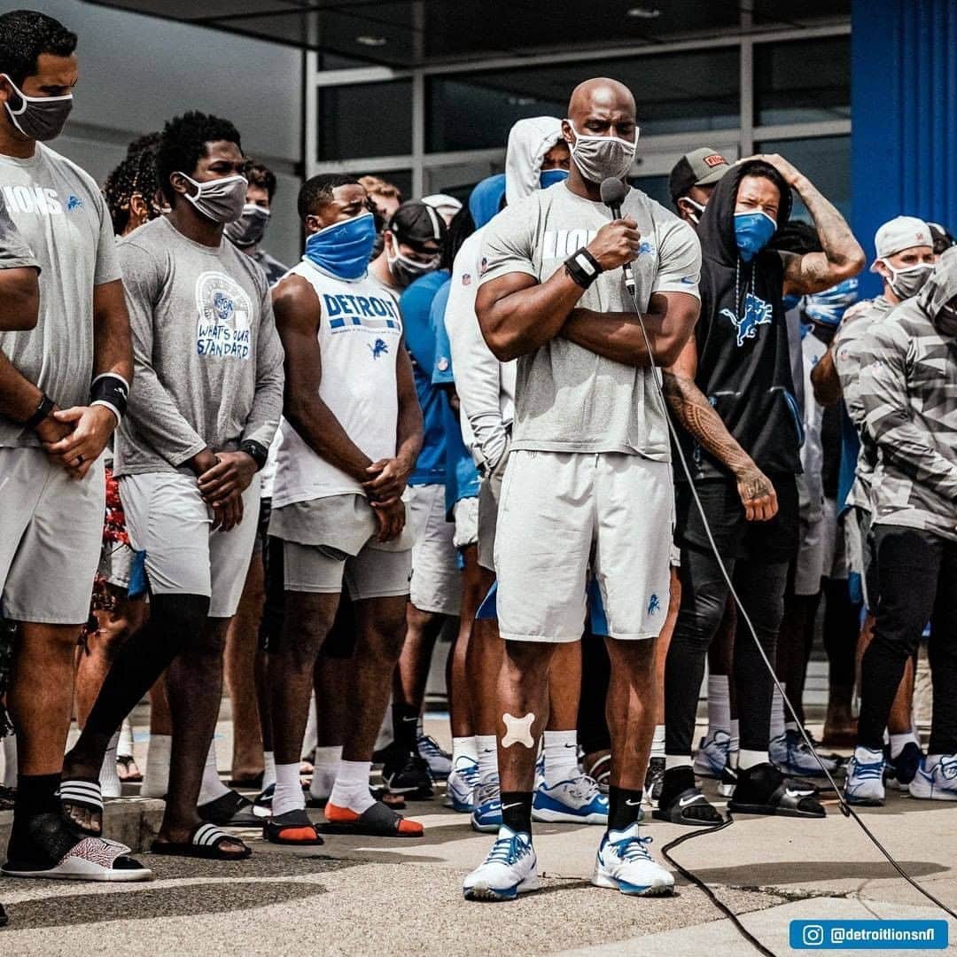 NFLさんのインスタグラム写真 - (NFLInstagram)「The Lions canceled practice today to bring attention to the shooting of Jacob Blake. (via @detroitlionsnfl)」8月26日 3時53分 - nfl