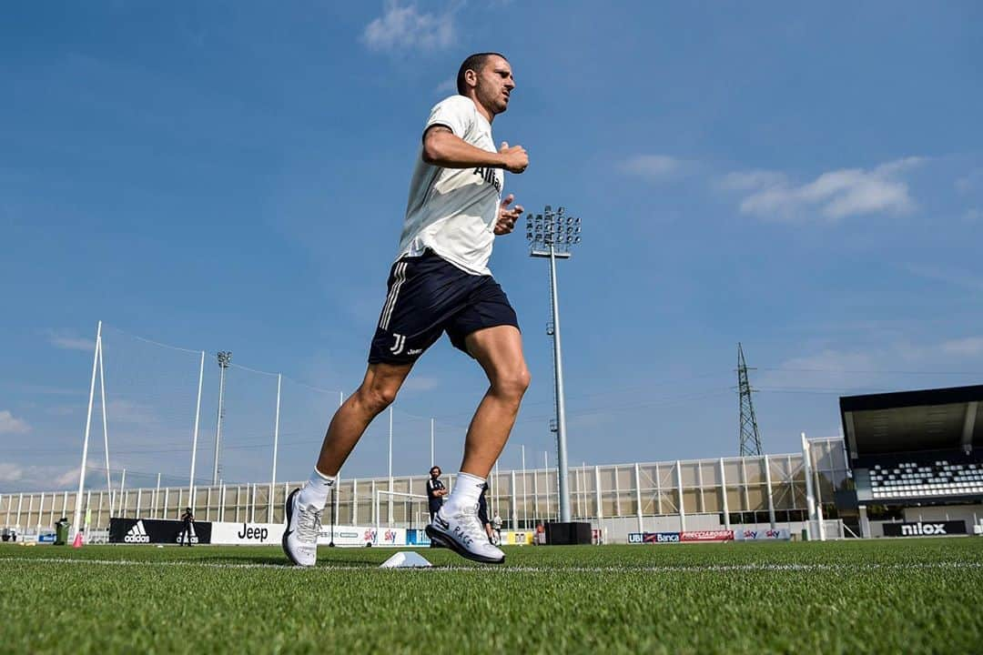 レオナルド・ボヌッチさんのインスタグラム写真 - (レオナルド・ボヌッチInstagram)「Il futuro si costruisce giorno dopo giorno. #LB19 #FinoAllaFine」8月26日 4時13分 - bonuccileo19