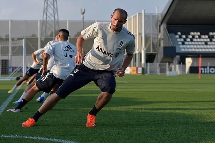 ジョルジョ・キエッリーニさんのインスタグラム写真 - (ジョルジョ・キエッリーニInstagram)「🏃💪」8月26日 4時42分 - giorgiochiellini