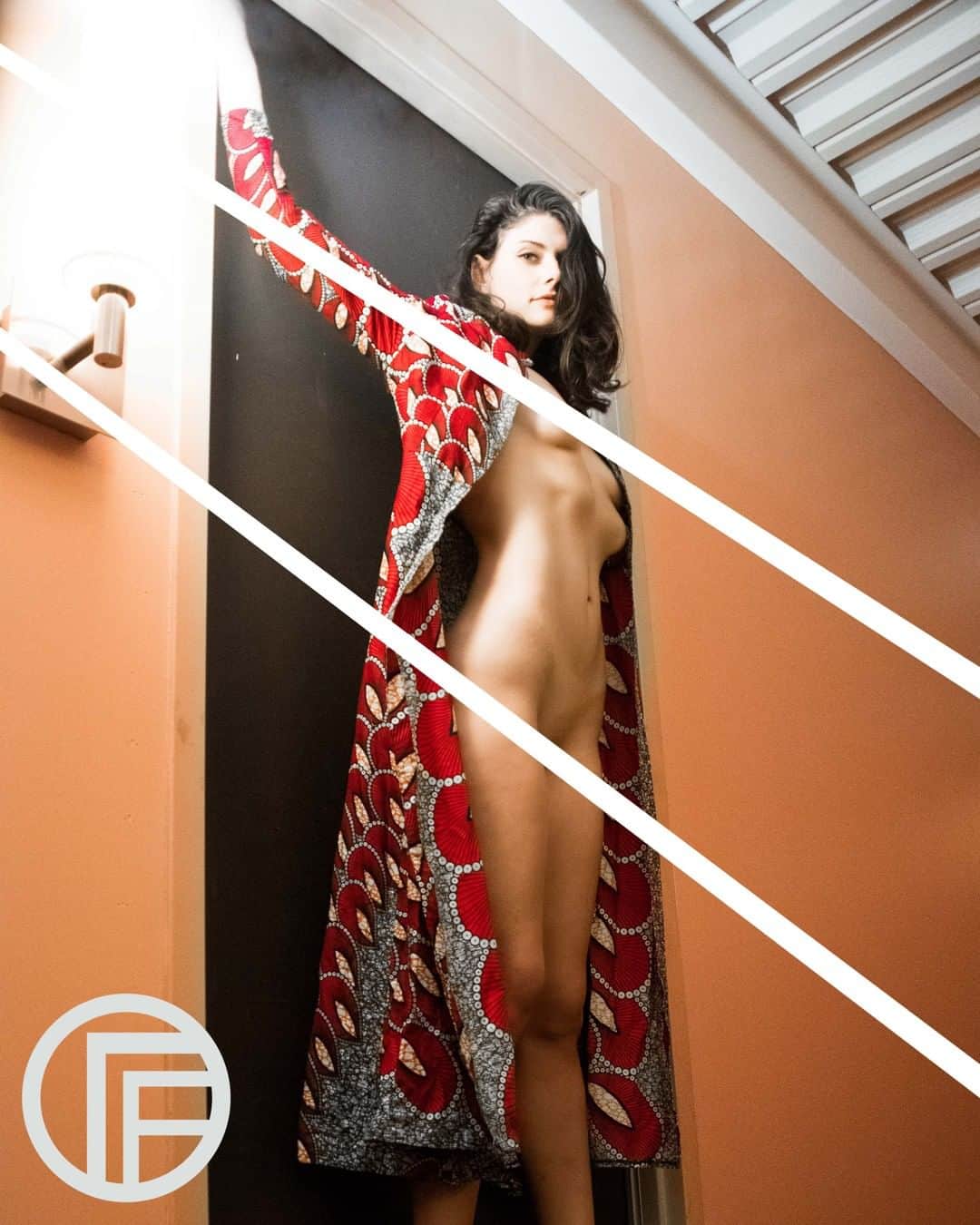 Timo the Fotographerのインスタグラム：「Model: @aqueenwithoutacountry⠀⠀⠀⠀⠀⠀⠀⠀⠀ Fotographer: @fantim⠀⠀⠀⠀⠀⠀⠀⠀⠀ _______________⠀⠀⠀⠀⠀⠀⠀⠀⠀ #fantim #frazierfotography #写真 #モデル #0711 #nashvillePhotographer #whynfw #beauty #photography #inspiration #vogue #designer #toplessmodel #paris #fashion #style #france #designer #photoshoot #art #travel #model #fashionweek #lingerie #sexy #fotography #blog #personalbrand #influencer #instanashville」