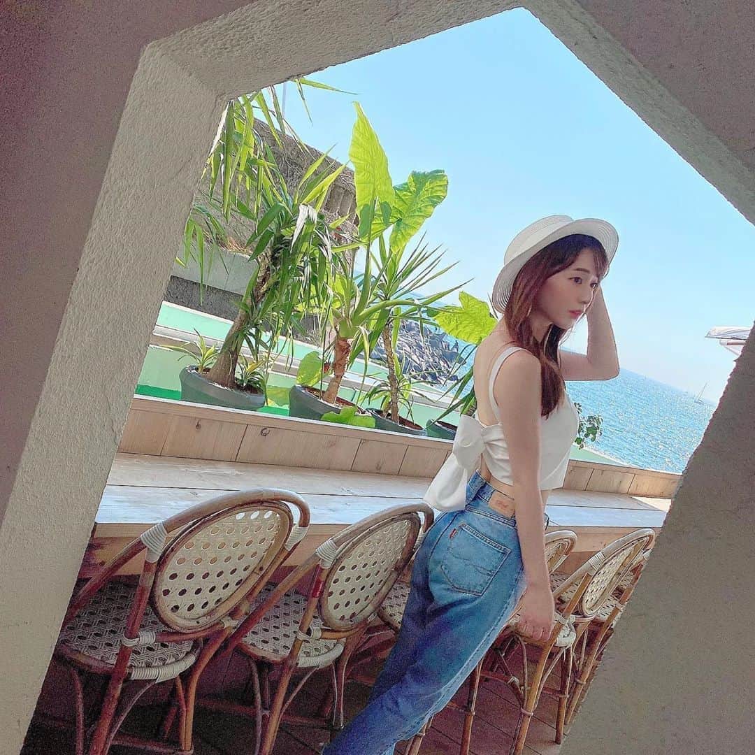 堀尾実咲のインスタグラム：「🏝🍧☀️  #summer #湘南 #葉山 #逗子 #葉山カフェ #underthepalmo #海」