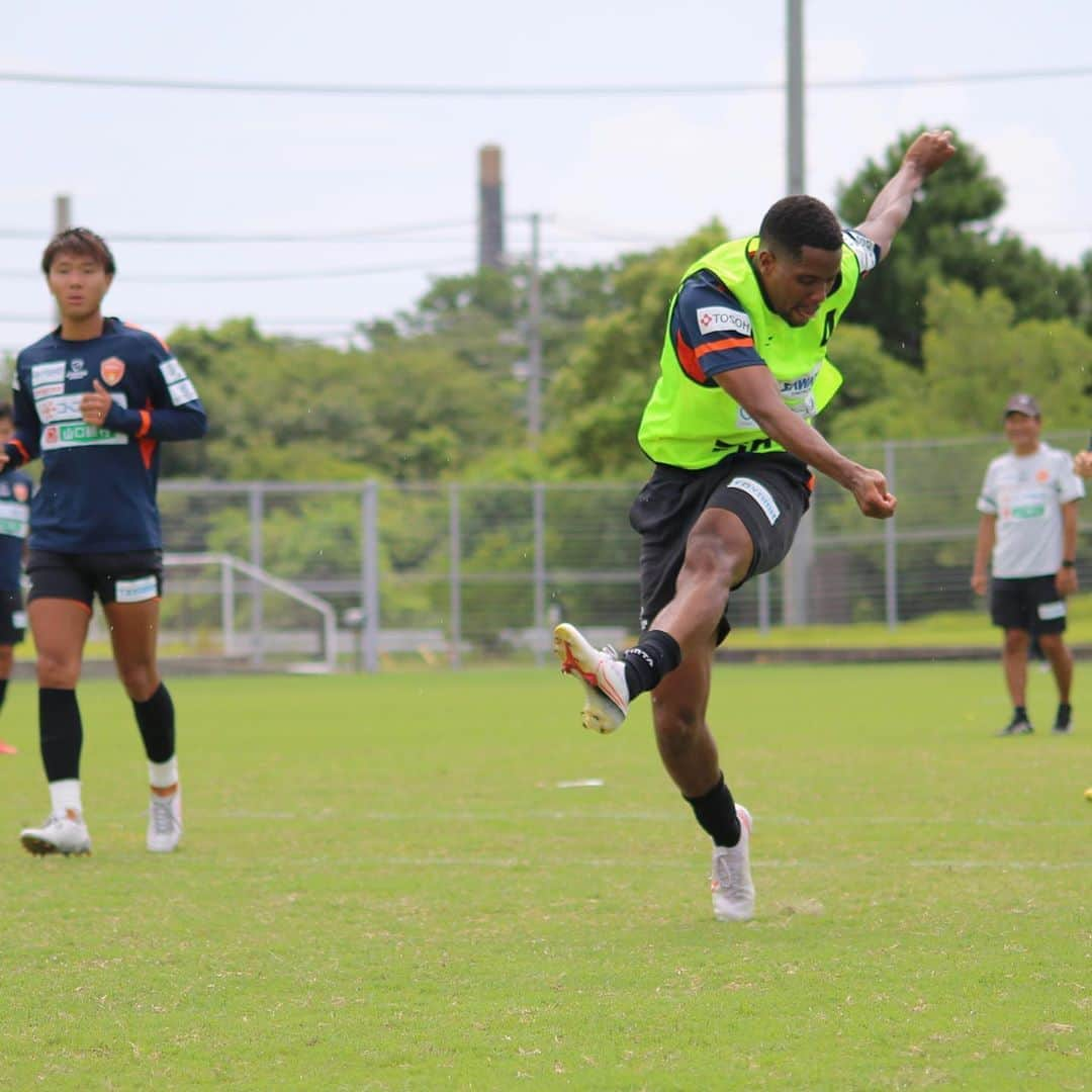 レノファ山口FCさんのインスタグラム写真 - (レノファ山口FCInstagram)「8月26日　トレーニング #renofa #レノファ山口 #イウリ #高井和馬 #古賀俊太郎 #小松蓮 #武岡優斗 #安在和樹 #田中パウロ淳一 #佐藤健太郎」8月26日 14時38分 - renofa_yamaguchi