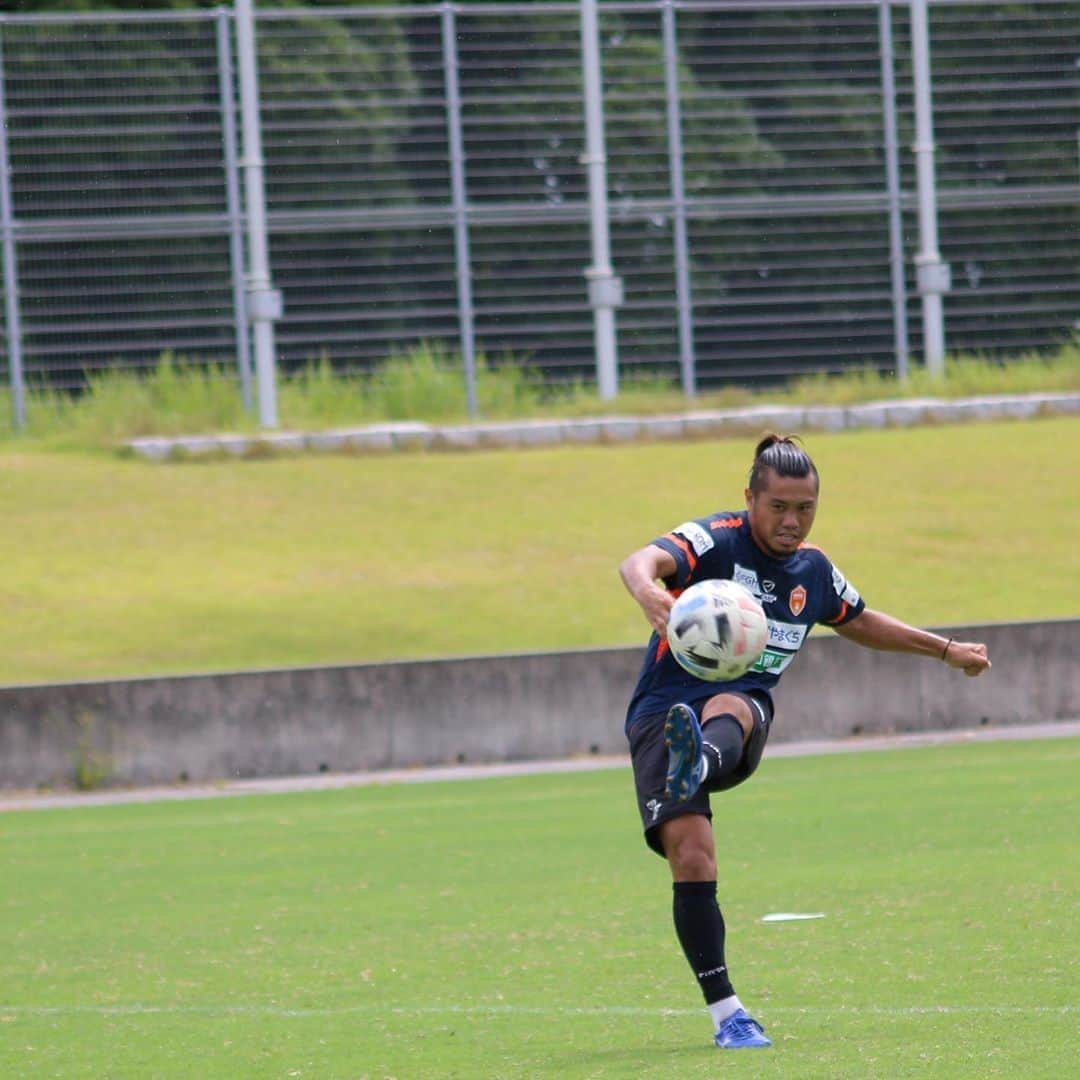 レノファ山口FCさんのインスタグラム写真 - (レノファ山口FCInstagram)「8月26日　トレーニング #renofa #レノファ山口 #イウリ #高井和馬 #古賀俊太郎 #小松蓮 #武岡優斗 #安在和樹 #田中パウロ淳一 #佐藤健太郎」8月26日 14時38分 - renofa_yamaguchi