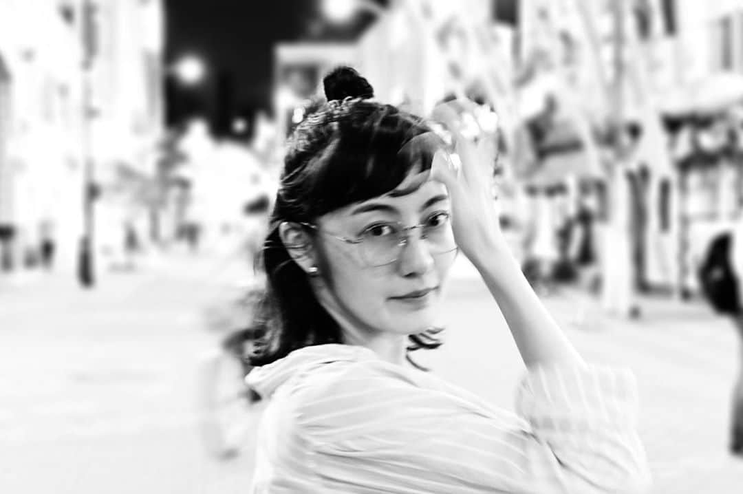 松山メアリさんのインスタグラム写真 - (松山メアリInstagram)「🌙  (※マスク一瞬はずしてます)」8月26日 14時55分 - marymatsuyama_official