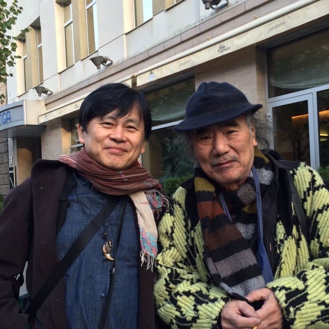 巻上公一さんのインスタグラム写真 - (巻上公一Instagram)「vilinuis jazz2015 HIKASHU f.OKI ITARU 沖さんとビリニュスの街角で。」8月26日 15時05分 - koichimakigami