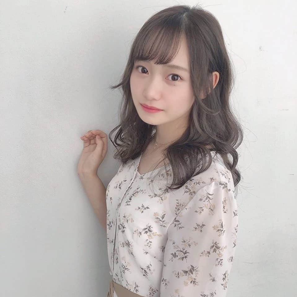 かわぎしるなのインスタグラム：「ショコラグレージュ🍫❤︎ . お気に入りのカラーすぎて、リピる気しかしてません…😂 . . . 3次審査中です！1日1回のWeb投票とマイスタの応援、よろしくお願いします🥺🙇🏻‍♀️」