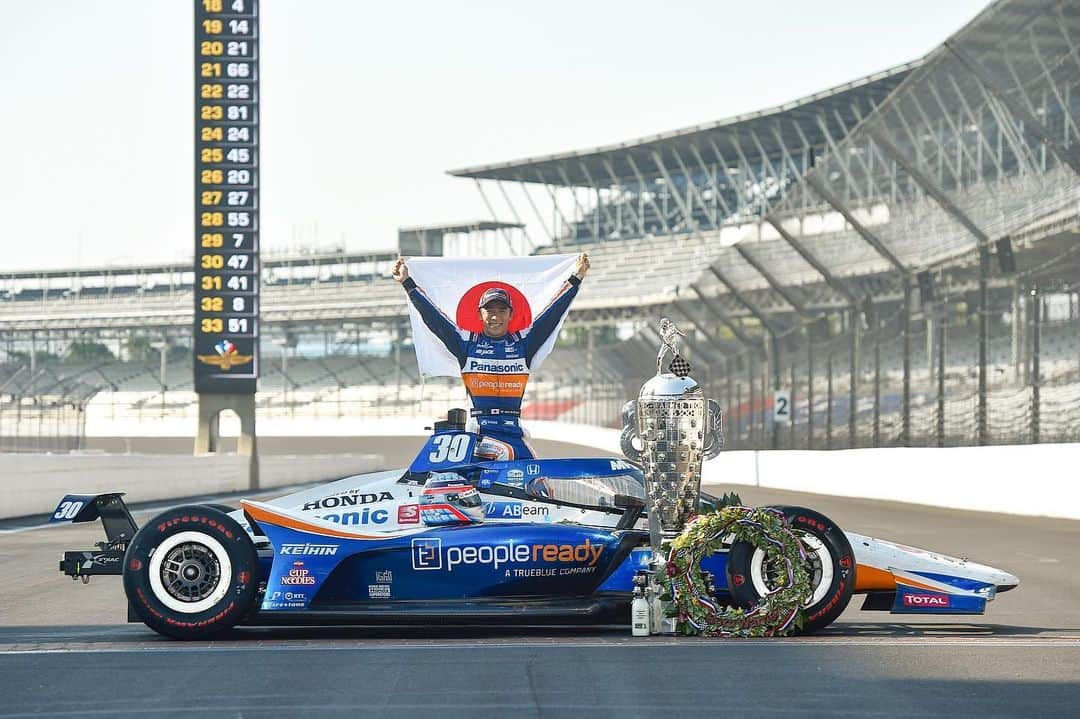 NTTさんのインスタグラム写真 - (NTTInstagram)「. . 🏆🗿✨🇯🇵🏁🇺🇸🏎🙌🌿🥛 . #TakumaSato #30 @indianapolismotorspeedway  @rllracing #P1 #INDY500 @indycar #佐藤琢磨 #インディ500 #🇯🇵#🏆#🏎」8月26日 15時53分 - nttgroup_official