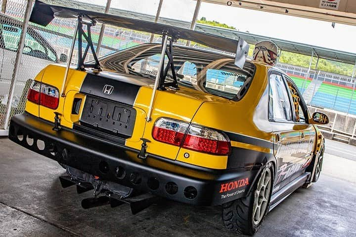 mistbahnさんのインスタグラム写真 - (mistbahnInstagram)「_ Yellowflags Racing EG9 Honda CIVIC Ferio _ _ Shot on May-24 2020 "HONDA VTEC ONE MAKE RACE 2020 Rd.2" organized by @zerofighterautocustom at Okayama International Circuit _ owner: Yellowflags Racing photo: @mistbahn _ _ JP) 2020年5月24日 岡山国際サーキット、ゼロファイターさん主催「HONDA VTEC ONE MAKE RACE 2020 Rd.2」。 _ _ #hondavteconemakerace #zerofighterautocustom #okayamainternationalcircuit #岡山国際サーキット #honda #civic #hondacivic #ホンダシビック #シビック #eg9 #eg8 #eg #egcivic #eg6 #ctr #civicferio #ferio #シビックフェリオ #フェリオ #yellowflagsracing #布施板金 #osakajdm #kanjo #kanjostyle #kanjoracer #kanjozoku #timeattack #timeattackjapan #enkeiwheels #hondasontrack」8月26日 7時03分 - mistbahn