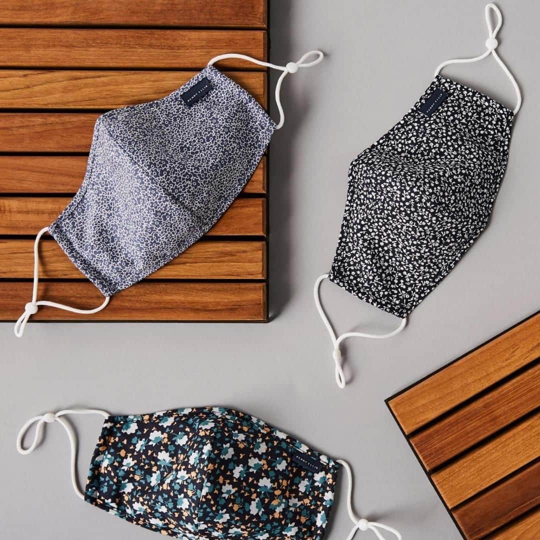 ペリーエリスのインスタグラム：「Stay protected all day in our range of comfortable, reusable, and breathable protective face masks online now  #LifeReadySince1976」