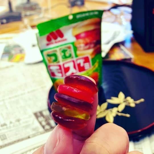 子守康範さんのインスタグラム写真 - (子守康範Instagram)「#つむモスグミ #てんコモリ #歌のない歌謡曲」8月26日 7時38分 - 10komori