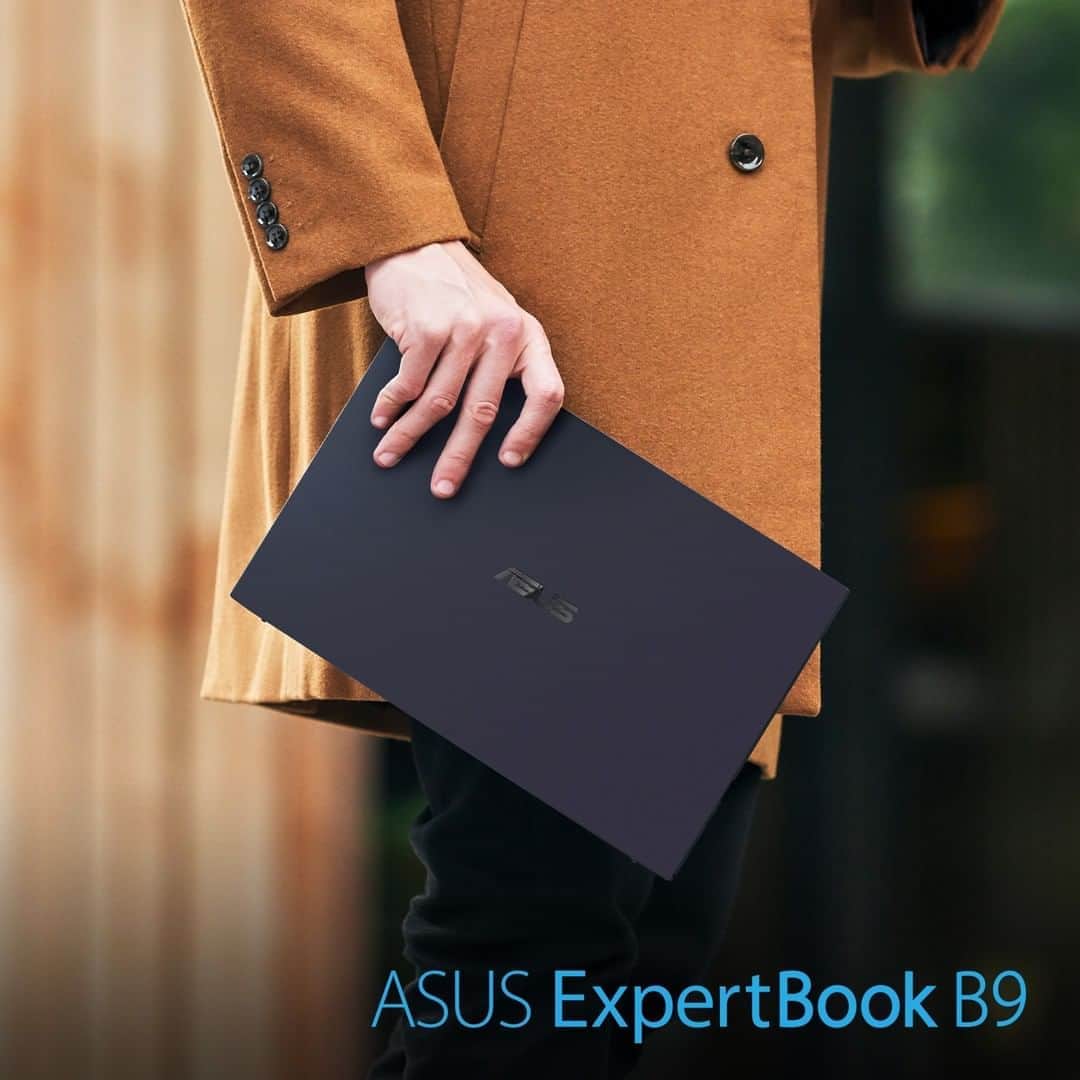 ASUSさんのインスタグラム写真 - (ASUSInstagram)「Are you a minimalist who longs for the perfect work laptop? #ExpertBook B9 weighs light as a feather—870 g—and is built for serious travel with an incredible 24-hour battery life!」8月26日 7時45分 - asus