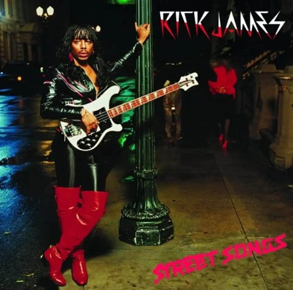 のインスタグラム：「今日の一曲はRick Jamesで『Super Freak』です✨ アルバム「Street Songs」に収録。 これかっこいいですよね👍 同じアルバムに収録の『Give It to Me Baby』と共に流行りました✨ どちらを取り上げるか迷ってM.C.ハマーの大ヒット曲の元ネタで知られるこの曲にしました😄 (№355) #歌舞伎 #中村松江 #rickjames #superfreak #streetsongs」