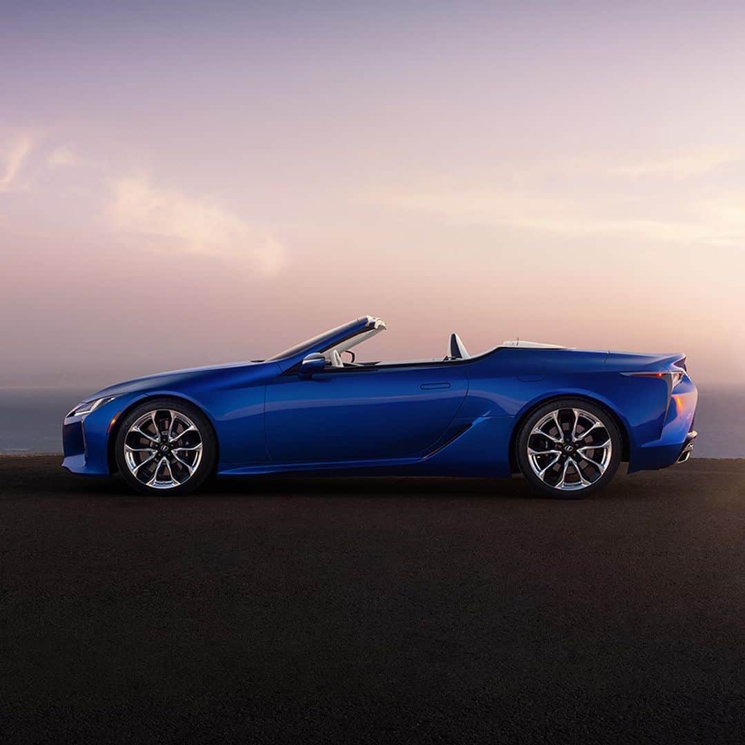 Lexus USAのインスタグラム：「Not all convertibles are created equal. Swipe and check the stats on the 2021 #LexusLCC.」