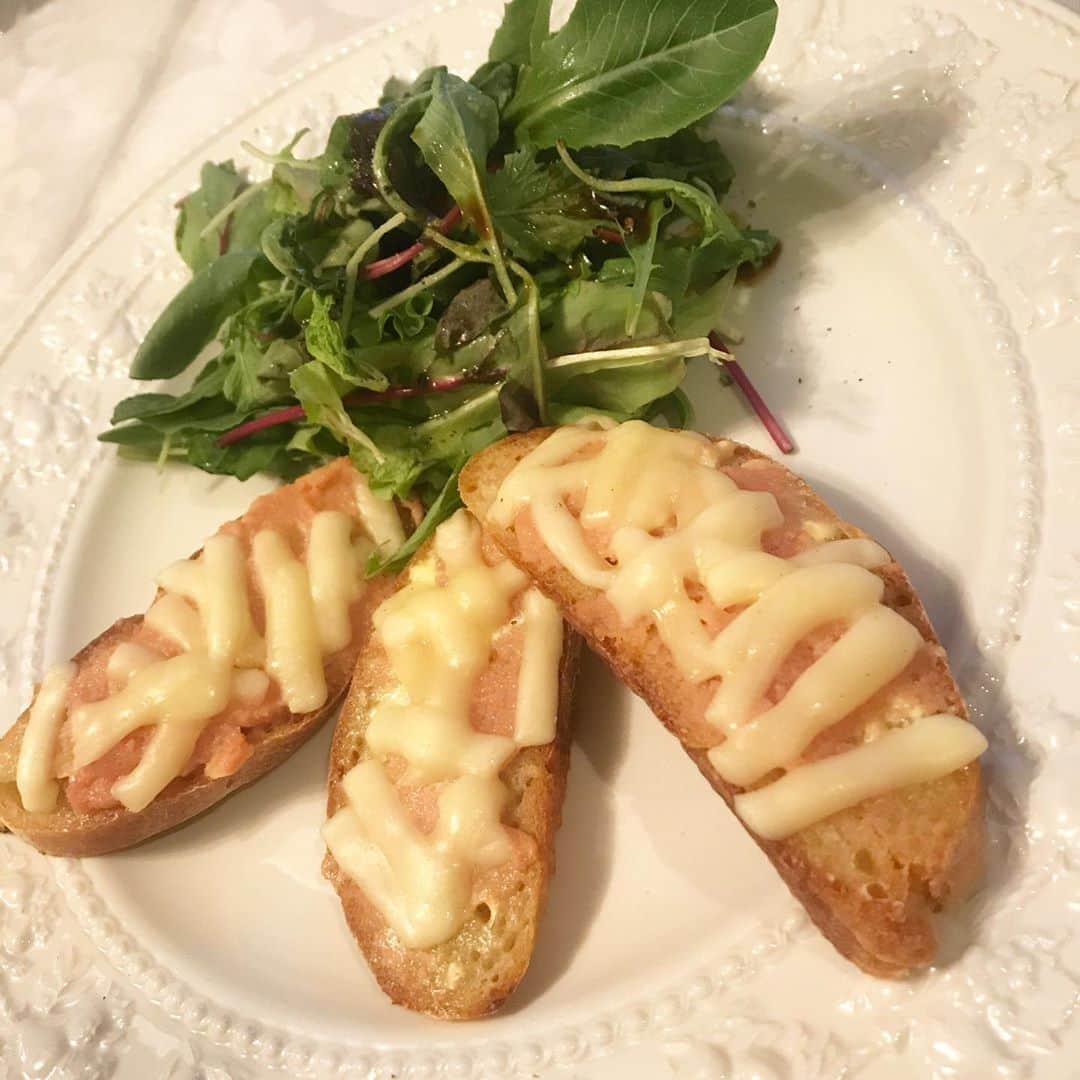 田中琴乃さんのインスタグラム写真 - (田中琴乃Instagram)「たらこが余っていたので… ・ たらこチーズトースト ・ ・ #朝ごパン」8月26日 10時02分 - tanakakotono