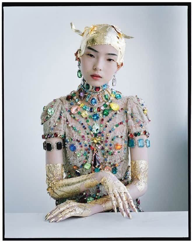 ジュ・シャオエンさんのインスタグラム写真 - (ジュ・シャオエンInstagram)「Magical Thinking ( W Magazine US 2012.03 ) by Tim Walker  Styled Jacob K Hair Julien d’Ys Makeup Stephane Marais Manicure Honey」8月26日 10時35分 - jujujuxiaowen