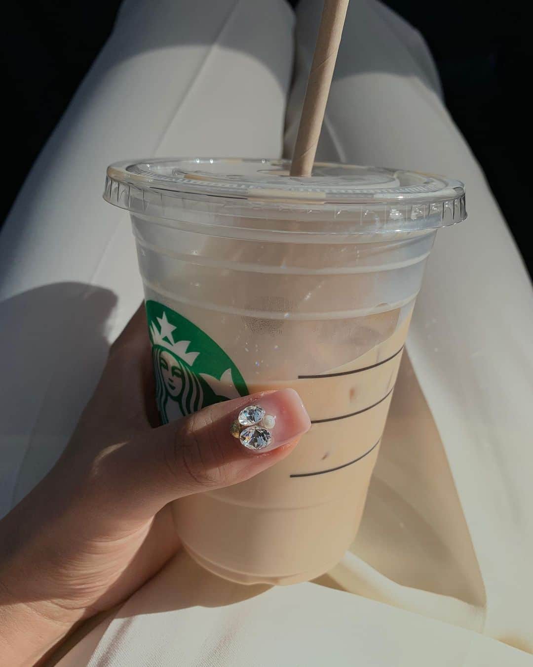 わちみなみのインスタグラム：「キラキラさん😃  #ネイル　#ドーム　#nails」