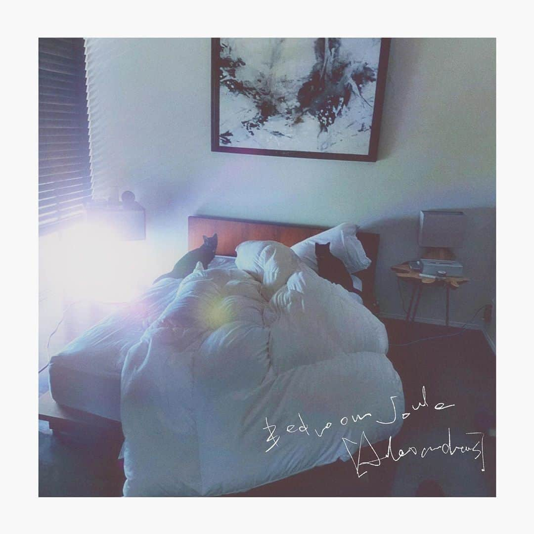 [ALEXANDROS]さんのインスタグラム写真 - ([ALEXANDROS]Instagram)「.﻿ ﻿ ／﻿ 📀Bedroom Joule📀﻿  🎉本日リリース🎉﻿ ＼﻿ ﻿ 「Bedroom Joule」本日発売です！﻿ 初回限定盤にはスタジオで収録された7曲の「Secret Live」映像付き﻿ ﻿ ＜アルバム収録曲＞﻿ 01.ar﻿ 02.Starrrrrrr (Bedroom ver.)﻿ 03.Run Away (Bedroom ver.)﻿ 04.Leaving Grapefruits (Bedroom ver.)﻿ 05.Thunder (Bedroom ver.)﻿ 06.月色ホライズン (Bedroom ver.)﻿ 07.Adventure (Bedroom ver.)﻿ 08.city (feat. Pecori)﻿ 09.pr﻿ 10.rooftop﻿ 11.真夜中 (Bedroom ver.)﻿ ﻿ ＜初回限定盤収録特典映像＞﻿ ~ Secret Live ~﻿ 01.Starrrrrrr (Bedroom ver.)﻿ 02.Run Away (Bedroom ver.)﻿ 03.Leaving Grapefruits (Bedroom ver.)﻿ 04.Thunder (Bedroom ver.)﻿ 05.月色ホライズン (Bedroom ver.)﻿ 06.Adventure (Bedroom ver.)﻿ 07.rooftop﻿ ﻿ ﻿ ▼詳しくは﻿ https://alexandros.jp/contents/337096﻿ ﻿ ﻿ #Alexandros ﻿ #BedroomJoule ﻿ #本日発売日」8月26日 11時16分 - alexandros_official_insta