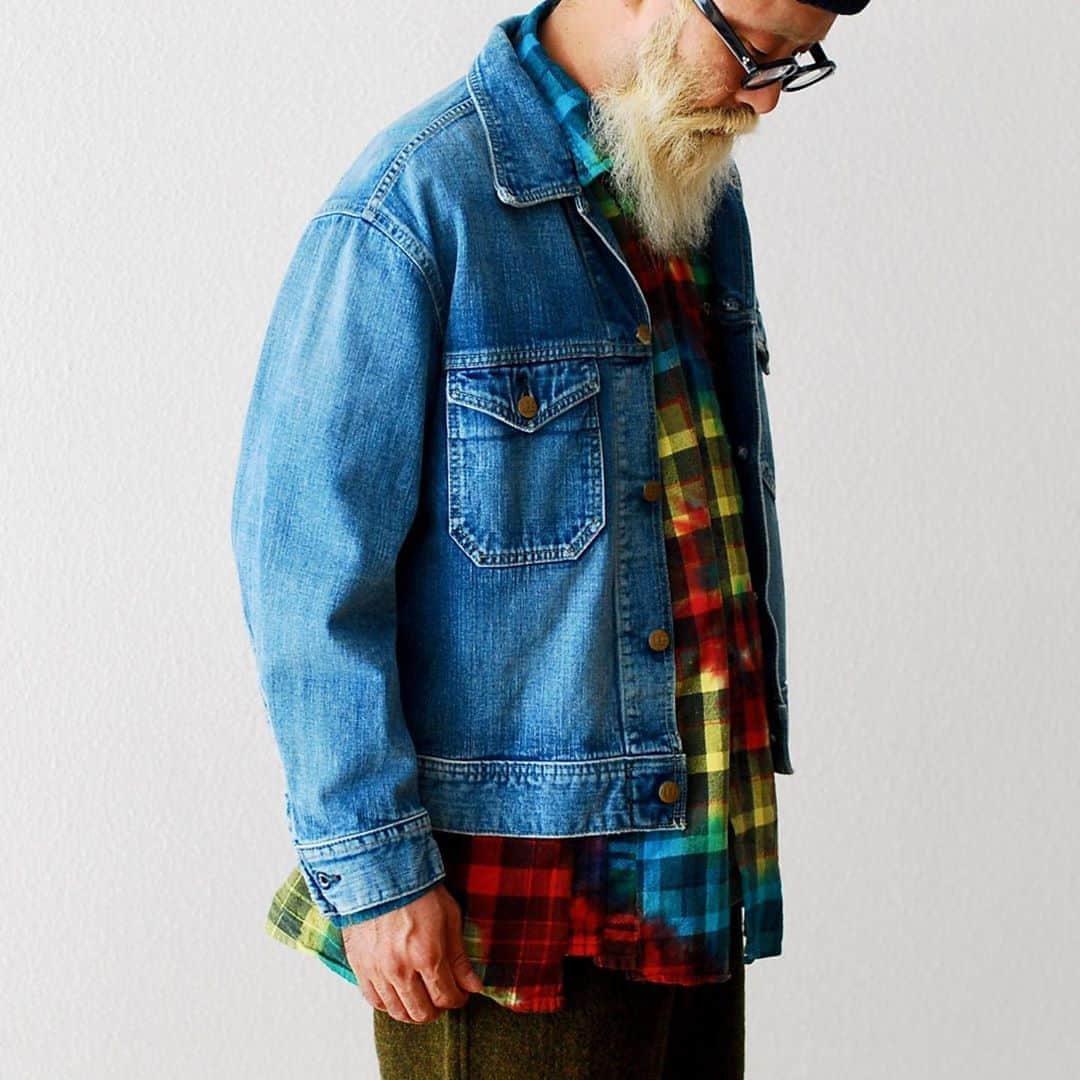 wonder_mountain_irieさんのインスタグラム写真 - (wonder_mountain_irieInstagram)「_[LIMITED ITEM］ Needles × Lee / ニードルズ × リー "Jean Jacket - 13oz Denim / Vintage-" ¥34,100- _ 〈online store / @digital_mountain〉 https://www.digital-mountain.net/shopbrand/000000011098/ _ 【オンラインストア#DigitalMountain へのご注文】 *24時間受付 *15時までご注文で即日発送 *1万円以上ご購入で送料無料 tel：084-973-8204 _ We can send your order overseas. Accepted payment method is by PayPal or credit card only. (AMEX is not accepted)  Ordering procedure details can be found here. >>http://www.digital-mountain.net/html/page56.html  _  #NEPENTHES #Needles #ネペンテス #ニードルズ  _ ［実店舗］ 本店: Wonder Mountain （@wonder_mountain_irie） 〒720-0044 広島県福山市笠岡町4-18 JR 「#福山駅」より徒歩10分 blog→ http://wm.digital-mountain.info _ 系列店: HAC by WONDER MOUNTAIN （@hacbywondermountain） 〒720-0807 広島県福山市明治町2-5 2F JR 「福山駅」より徒歩15分 _ #WonderMountain #ワンダーマウンテン #HACbyWONDERMOUNTAIN #ハックバイワンダーマウンテン #japan #hiroshima #福山 #福山市 #尾道 #倉敷 #鞆の浦 近く _」8月26日 11時41分 - wonder_mountain_