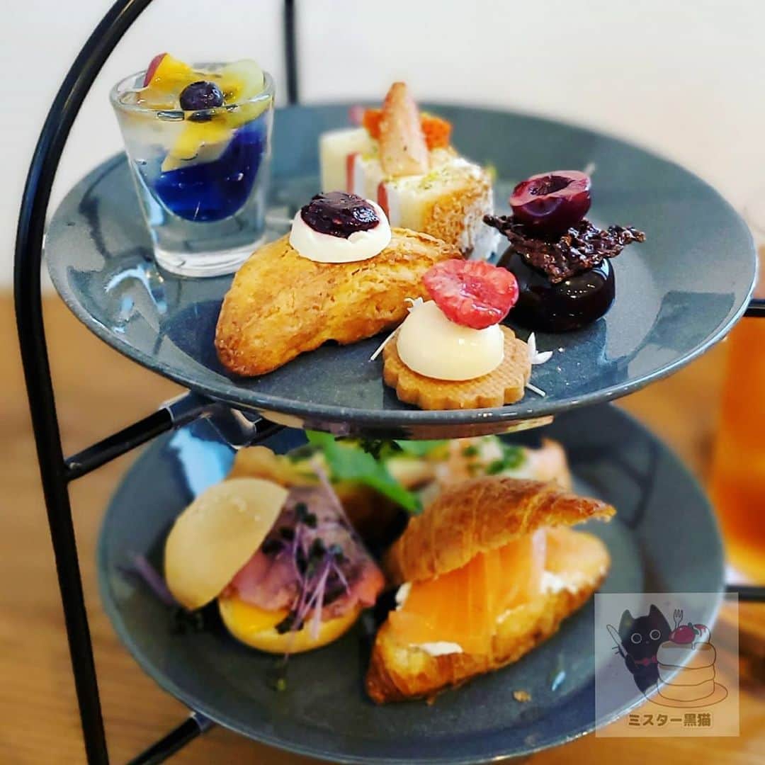 ミスター黒猫（黒猫仙人）のグルメインスタ