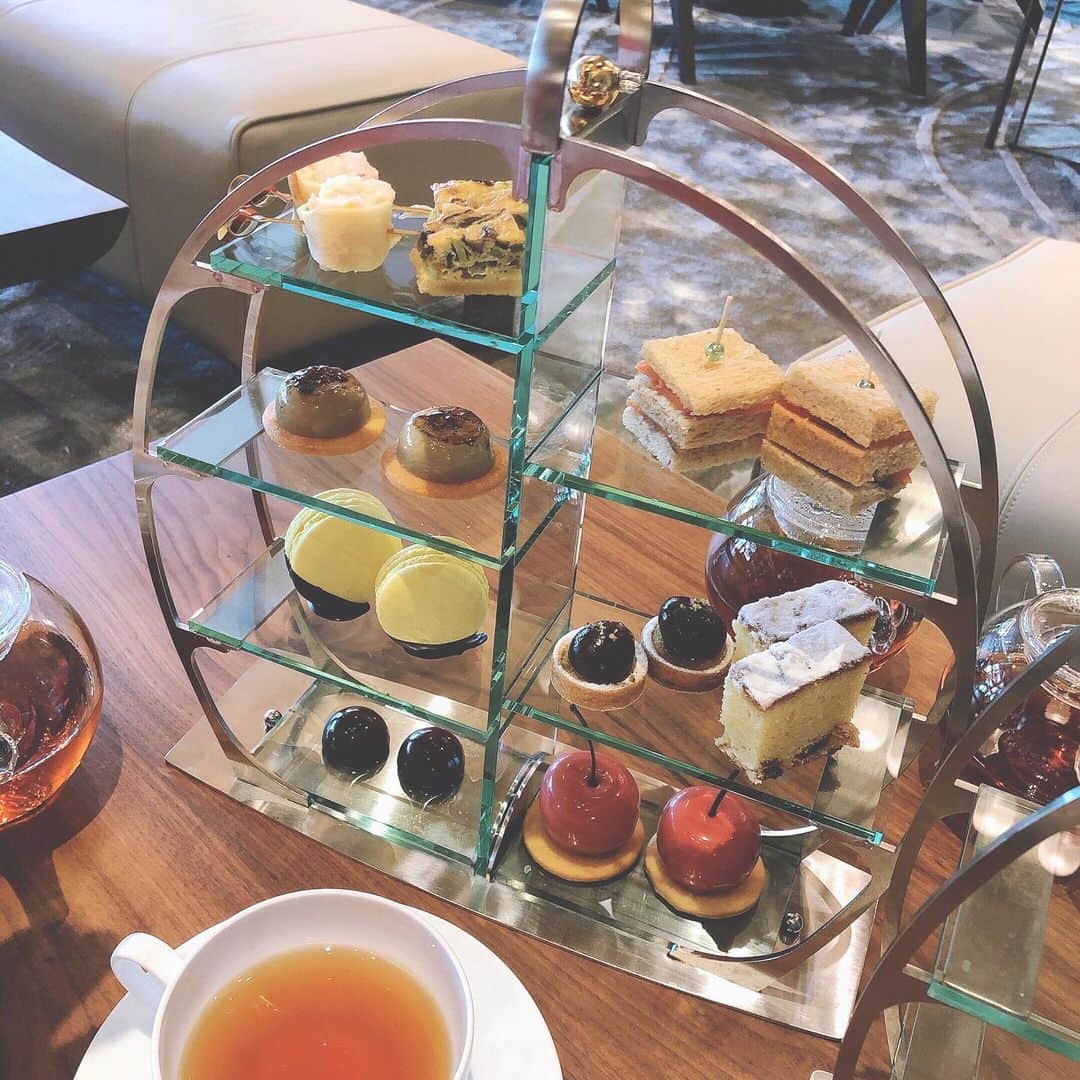 野田あず沙のインスタグラム：「JWmarriottnara🦌﻿ ﻿ ﻿ 上品なアフタヌーンティー☕️﻿ ﻿ どれも奈良の特産品が生かされたティーフーズで美味しかったよ🥰﻿ ﻿ ﻿ ﻿ ﻿ まだオープンしたてなのでこれからサービス面は色々整っていくのかなという印象でした◎﻿ ﻿ ﻿ ﻿ ﻿ ﻿ ﻿ ﻿ ﻿ ﻿ #jwmarriott #nara #narajapan #afternoontea #tea #cafe﻿ #jwmarriottnara #マリオットホテル #マリオット奈良 #奈良 #奈良カフェ #奈良観光 #奈良旅行 #奈良ホテル #スイーツ #紅茶」