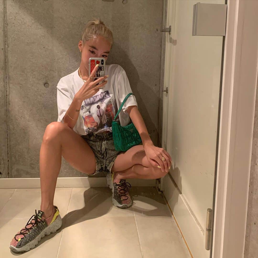 UlalaGirlのインスタグラム：「🍋」