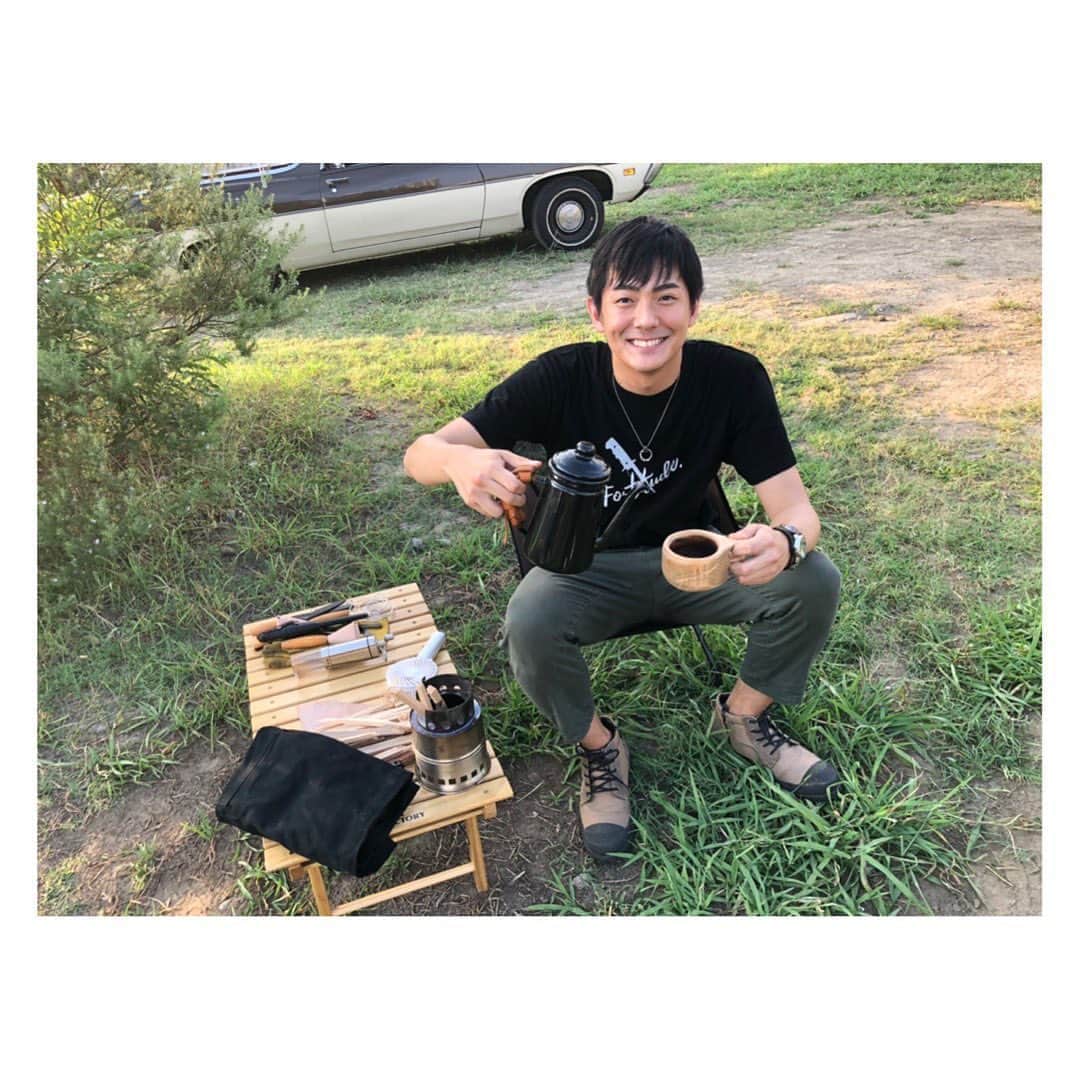 長田成哉のインスタグラム：「9／1放送の「村雨式キャンプ」に キャンプ経験者として呼んで頂きました！！ 村雨さん、 小山リーナさん 吉村花音さん達と4人で 真夏のデイキャンプ！ 皆さんとても素敵な方で キャンパーの資質アリ🔥😎  ソーシャル取りながら人に教えるってめちゃくちゃ難しかった！！ 現場で誕生日プレゼントまで頂き、ホントオサダにとってはご褒美でしかない現場でした🤩」