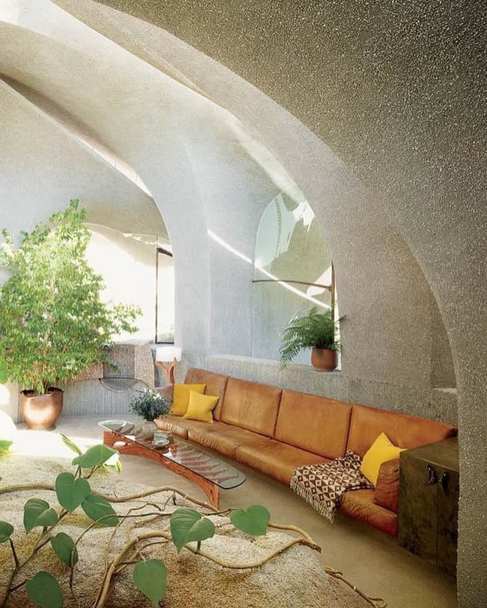 カレントエリオットのインスタグラム：「the high desert house by kendrick bangs kellogg / #interiorinspo 🌱」