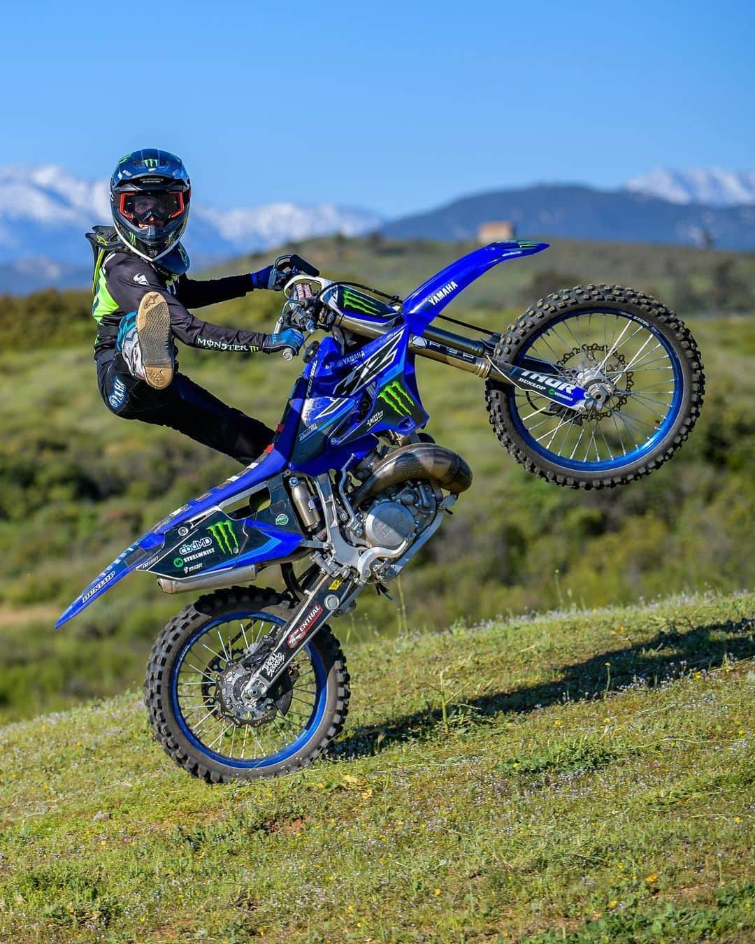 モンスターエナジーさんのインスタグラム写真 - (モンスターエナジーInstagram)「👀 @jarrydmcneil knows what day it is... #WheelieWednesday  #Moto #Motocross #Dirtbike #MX #Wheelie #Motorsport #MonsterEnergy」8月27日 1時20分 - monsterenergy