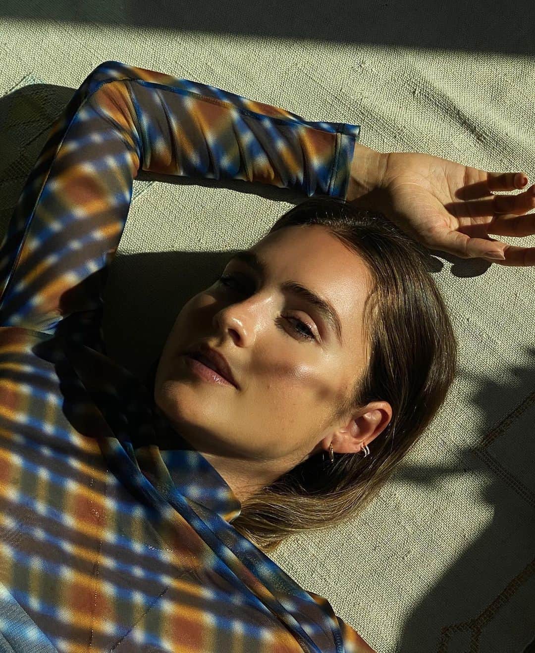 Kirsty Godsoのインスタグラム：「✨✨✨ Me by @jessieandrews 💛⚡️」