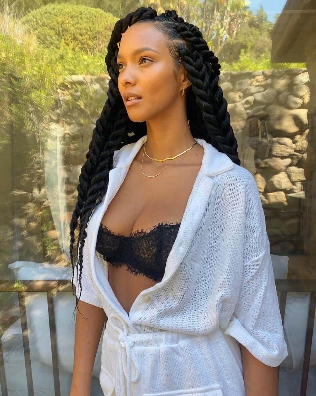 ライス・リベイロのインスタグラム：「Good morning everyone! It’s push up week and here’s one of my fav @victoriassecret bra! Dream Angels Wicked Balconette for those who prefer their lift without padding like I do 😌😉」