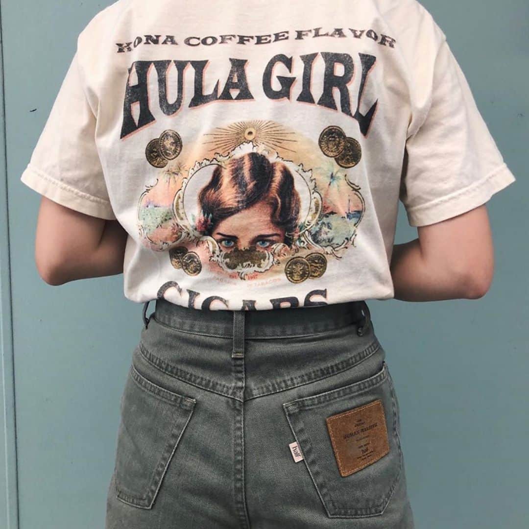 マリブシャツのインスタグラム：「🆒 Hula Girl style by 📸: @ayanestyle1998」